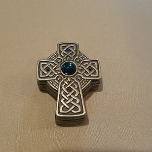 Vintage pendant  cross in pewter case